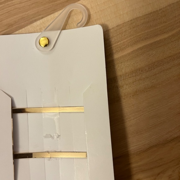 Sunday State hair clips - Picture 2 of 2